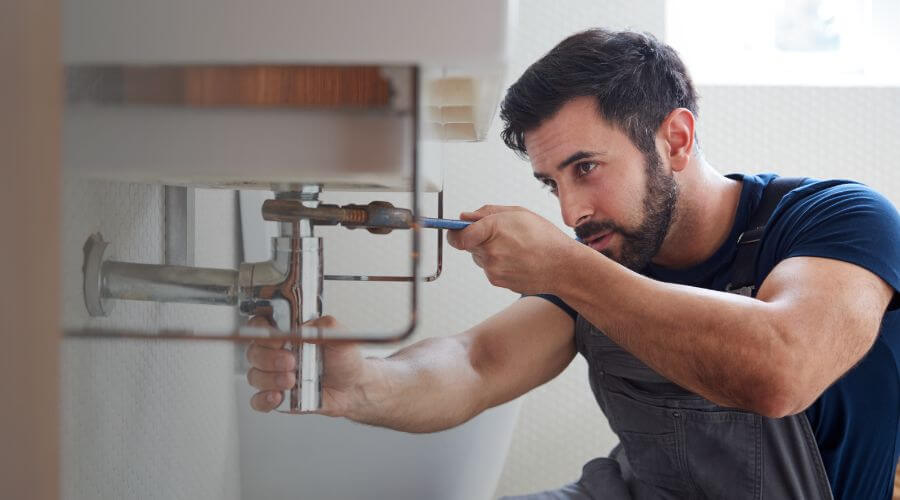 Hot water issue at sink in Fountaintown, IN